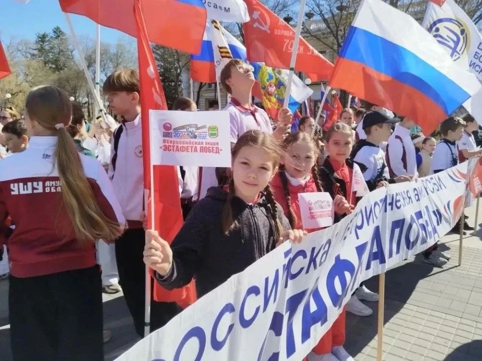Больше 400 единоборцев пробежали «Эстафету Побед» Больше 400 единоборцев пробежали «Эстафету Побед»