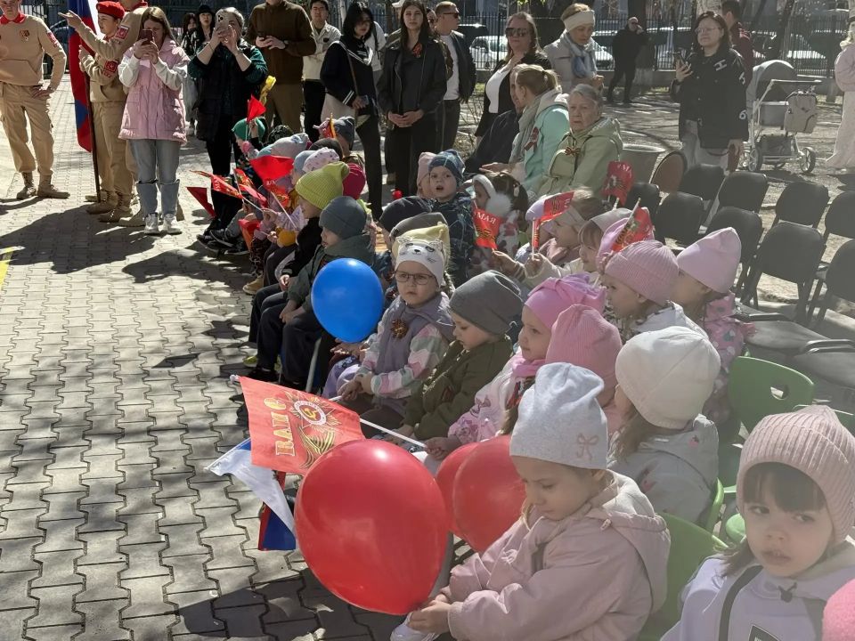 Маленький парад большой Победы! Маленький парад большой Победы!