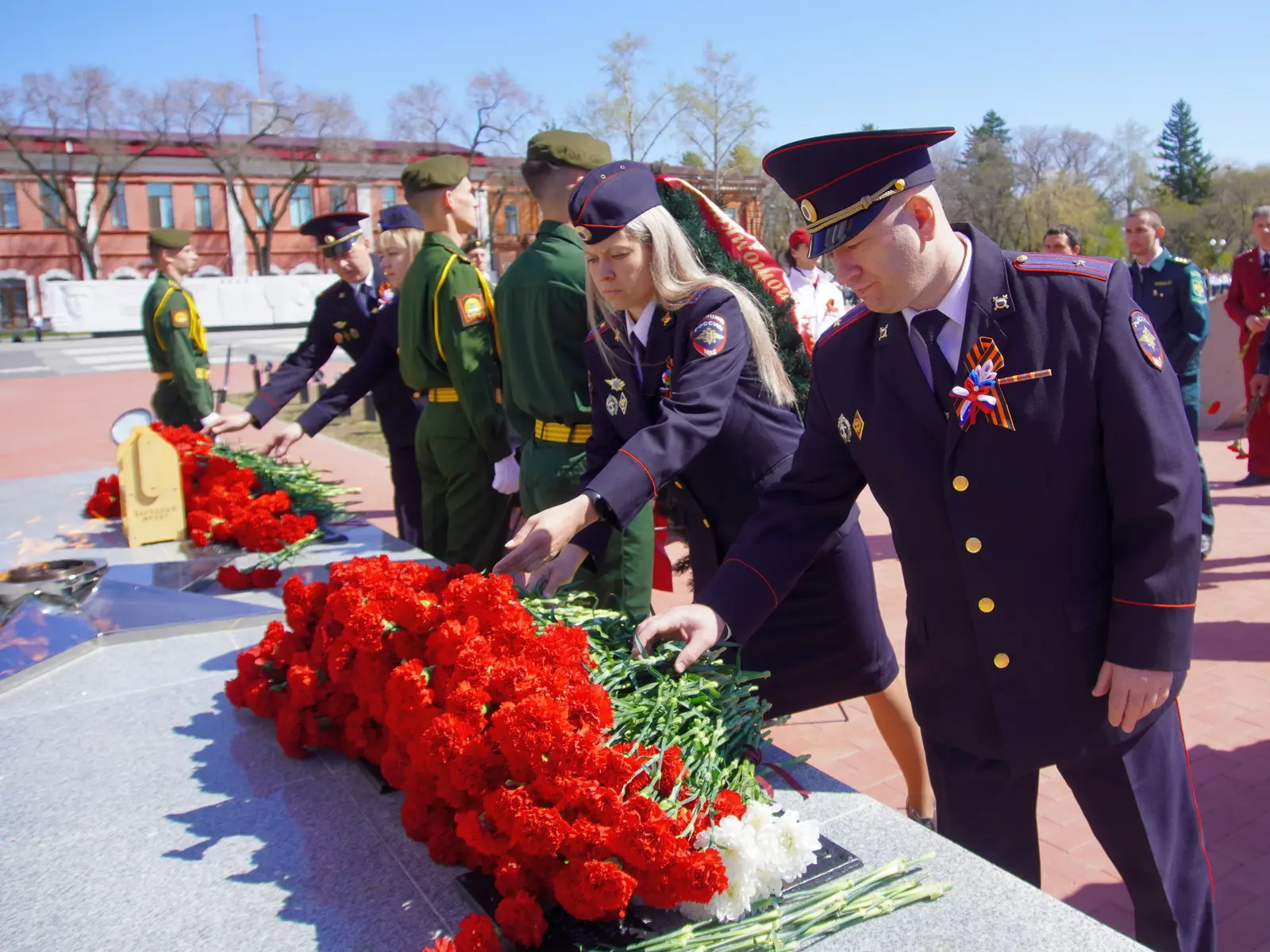 Полицейские Приамурья почтили память воиновамурцев, павших в годы Великой Отечественной войны Полицейские Приамурья почтили память воиновамурцев, павших в годы Великой Отечественной войны