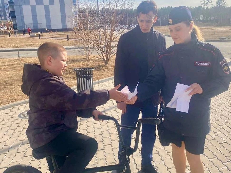 В Циолковском для детей провели профакцию по безопасности дорожного движения В Циолковском для детей провели профакцию по безопасности дорожного движения