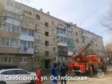 #СобытияМЧС28. В Амурской области за прошедшие сутки Потушено 28 пожаров (в том числе 15 горений сухой растительности), на 15 из них привлекались силы и средства МЧС России: в Свободном по ул. Октябрьской горели вещи в...