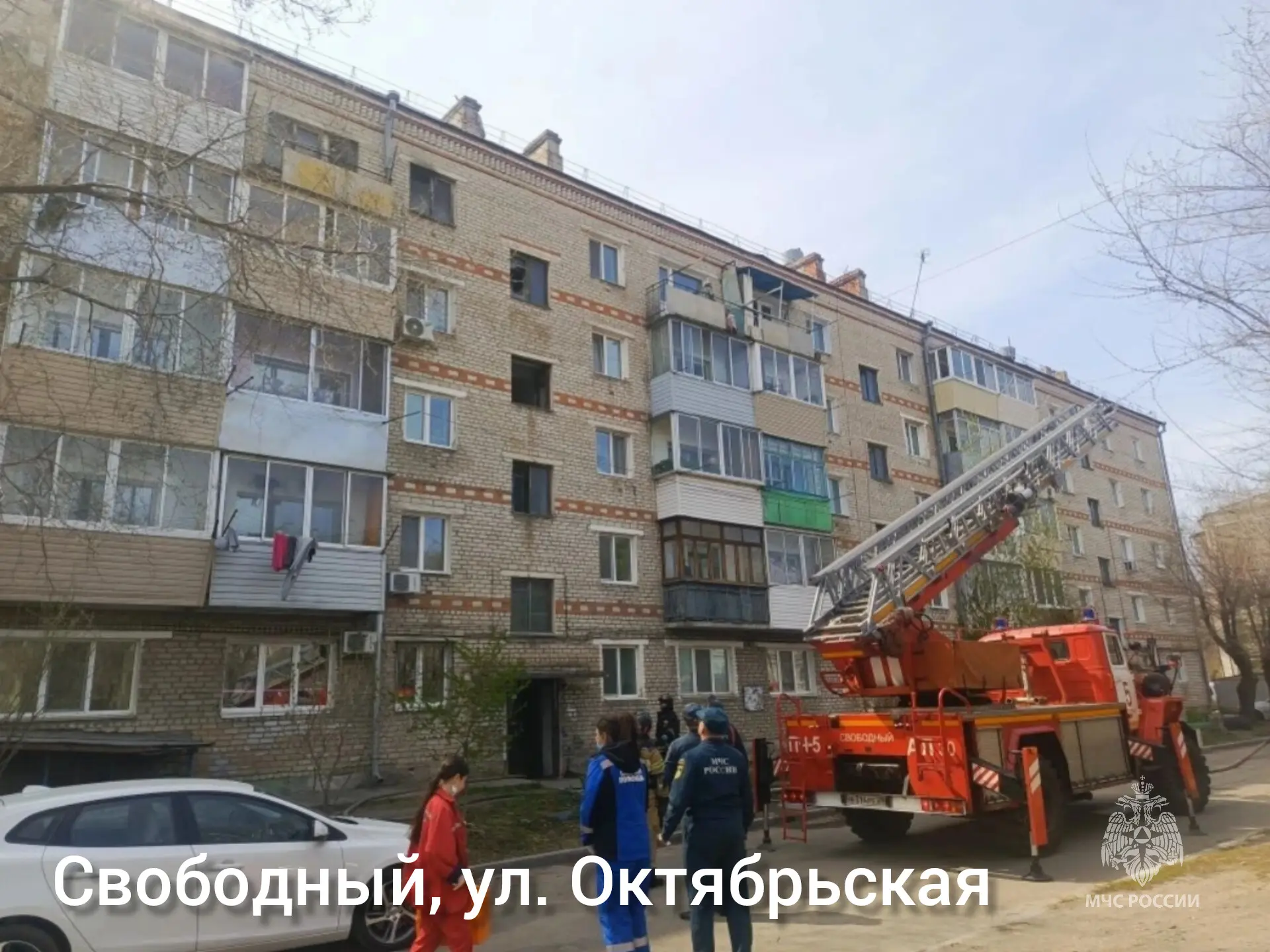#СобытияМЧС28. В Амурской области за прошедшие сутки Потушено 28 пожаров (в том числе 15 горений сухой растительности), на 15 из них привлекались силы и средства МЧС России: в Свободном по ул. Октябрьской горели вещи в...