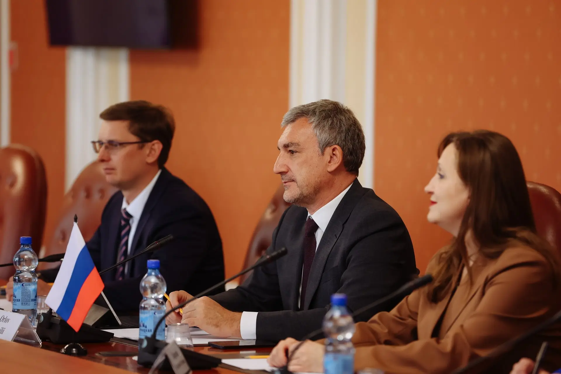 Василий Орлов и Ли Сон Бом обсудили расширение сотрудничества Амурской области с провинцией Южный Пхеньян Василий Орлов и Ли Сон Бом обсудили расширение сотрудничества Амурской области с провинцией Южный Пхеньян