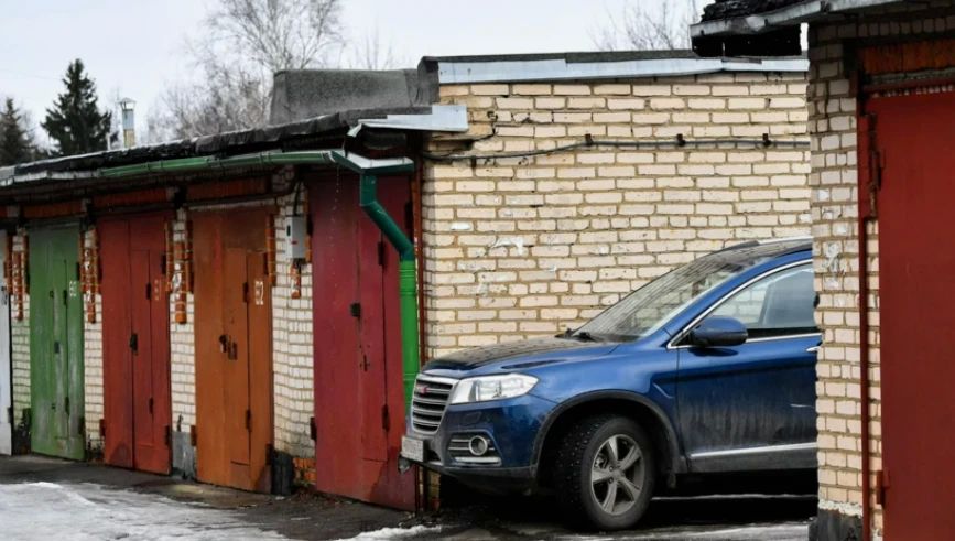Госдума приняла законопроекты по продлению гаражной амнистии и поддержке участников СВО