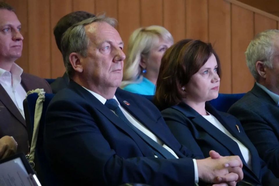 Василий Орлов: В регионе подвели итоги реализации народной программы партии «Единая Россия» Василий Орлов: В регионе подвели итоги реализации народной программы партии «Единая Россия»