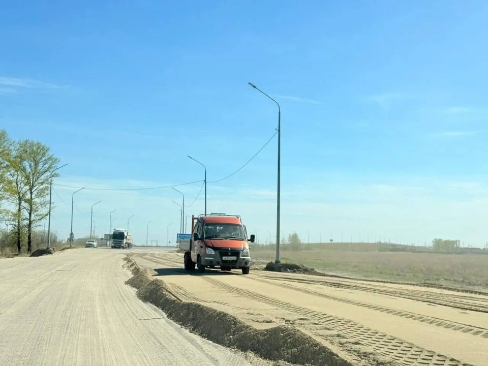 В Белогорске по президентскому нацпроекту идет ремонт въезда в город В Белогорске по президентскому нацпроекту идет ремонт въезда в город