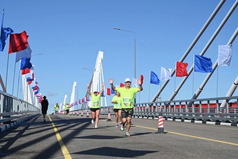 По мосту через Амур между Благовещенском и Хэйхэ снова промчится международный легкоатлетический забег По мосту через Амур между Благовещенском и Хэйхэ снова промчится международный легкоатлетический забег