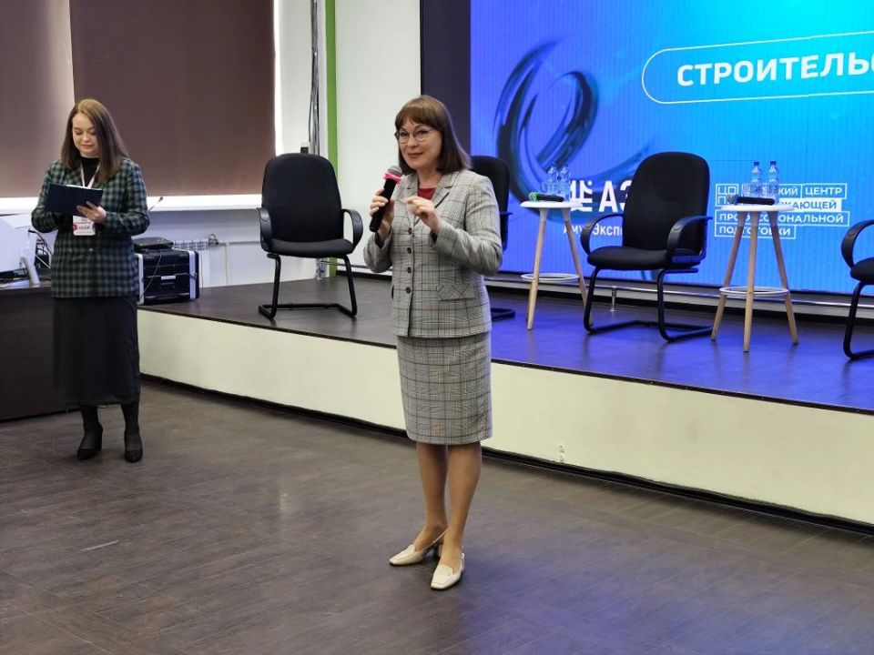 «Это построила я»: Светлана Яковлева открыла фестиваль профессий и рассказала о мечте стать строителем