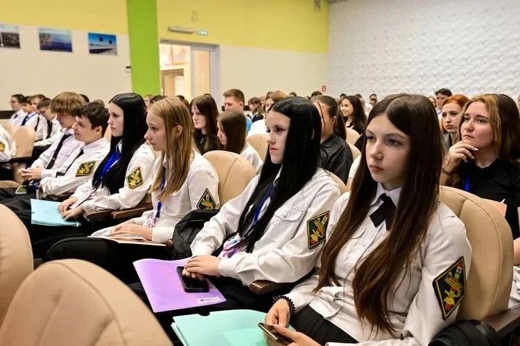 Фестиваль профессий «Амурские горизонты карьеры» стартовал в столице Приамурья в рамках деловой программы АЭФ Фестиваль профессий «Амурские горизонты карьеры» стартовал в столице Приамурья в рамках деловой программы АЭФ