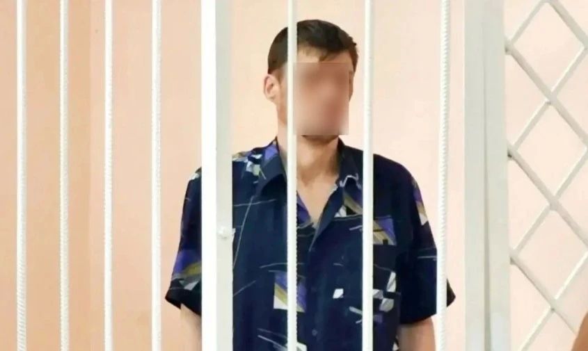 Житель Тындинского округа выстрелил в женщину через входную дверь