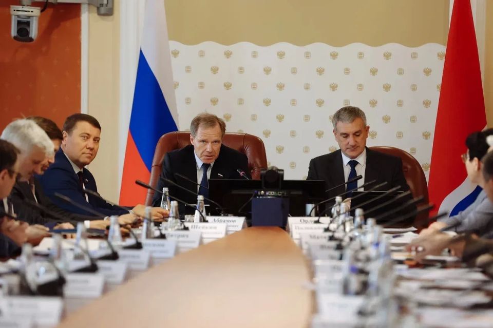 Василий Орлов: В рамках форума «АмурЭкспо» мы провели выездное совещание комитета Совета Федерации по экономической политике с председателем Андреем Викторовичем Кутеповым