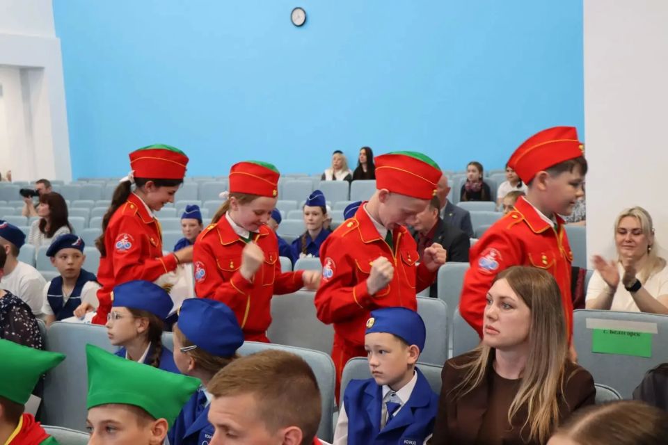 Сегодня состоялось торжественное закрытие соревнований «Безопасное колесо-2026» федерального проекта «Безопасность дорожного движения» нацпроекта «Инфраструктура для жизни» Сегодня состоялось торжественное закрытие соревнований «Безопасное колесо-2026» федерального проекта «Безопасность дорожного движения» нацпроекта «Инфраструктура для жизни»