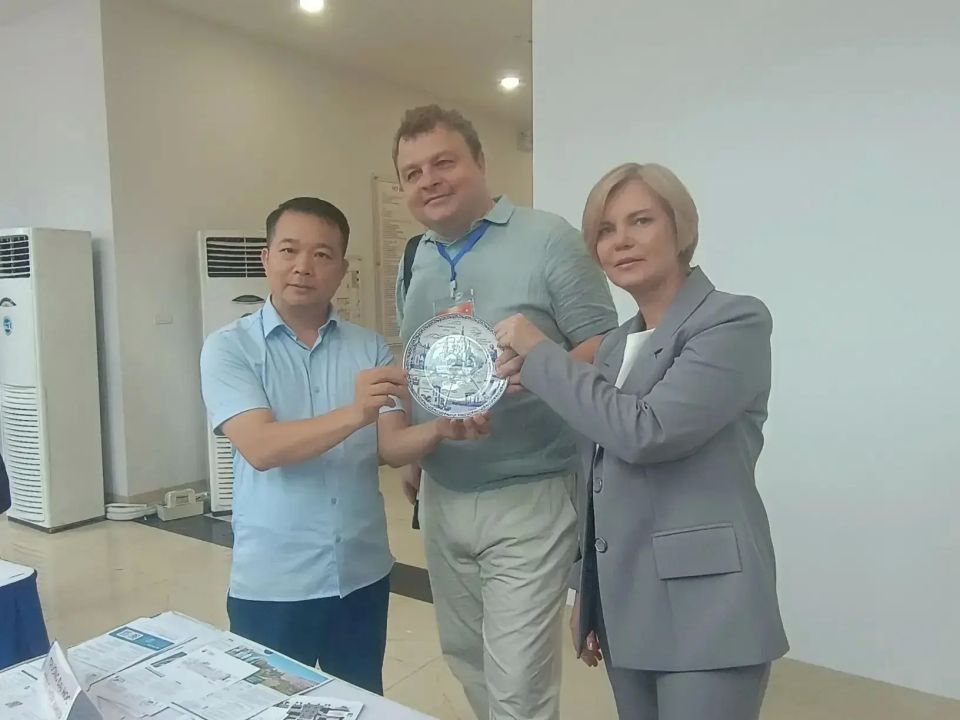 Делегация АмГУ приняла участие в Форуме ректоров российских и вьетнамских университетов в Ханое Делегация АмГУ приняла участие в Форуме ректоров российских и вьетнамских университетов в Ханое
