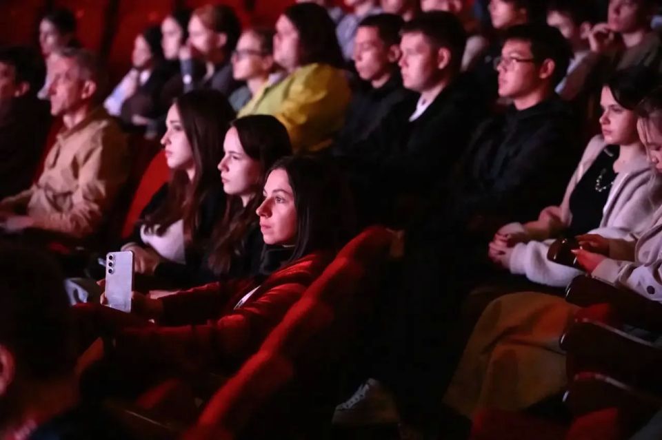 Совершенствование транспортной инфраструктуры на российско-китайской границе, повышение эффективности пассажирских и грузовых перевозок, раскрытие транзитного потенциала двух стран обсудили на тематической сессии «АмурЭкспо... Совершенствование транспортной инфраструктуры на российско-китайской границе, повышение эффективности пассажирских и грузовых перевозок, раскрытие транзитного потенциала двух стран обсудили на тематической сессии «АмурЭкспо...