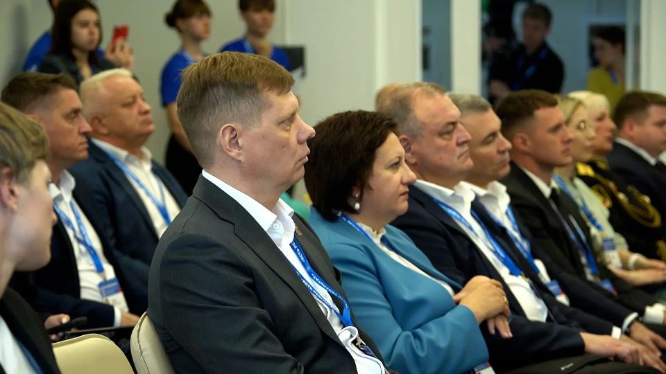 Амурская делегация во главе с губернатором Василием Орловым участвует в форуме «Есть результат!» Амурская делегация во главе с губернатором Василием Орловым участвует в форуме «Есть результат!»