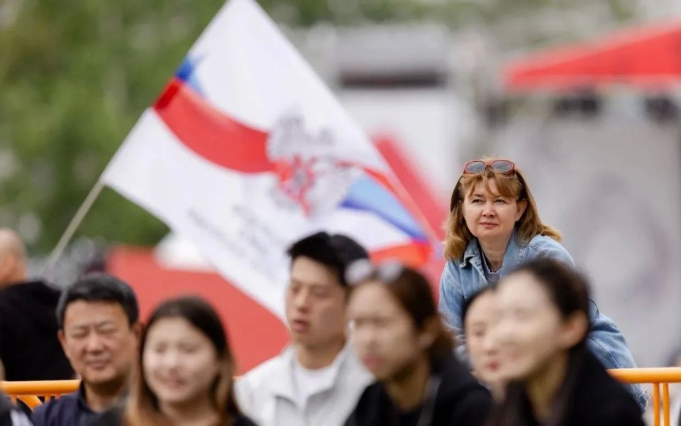 Российские и китайские спортсмены сразились в танцевальном батле Российские и китайские спортсмены сразились в танцевальном батле