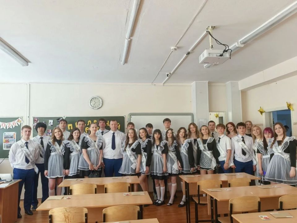 В Тынде и Благовещенске прозвенел последний звонок для «прокурорских классов» В Тынде и Благовещенске прозвенел последний звонок для «прокурорских классов»