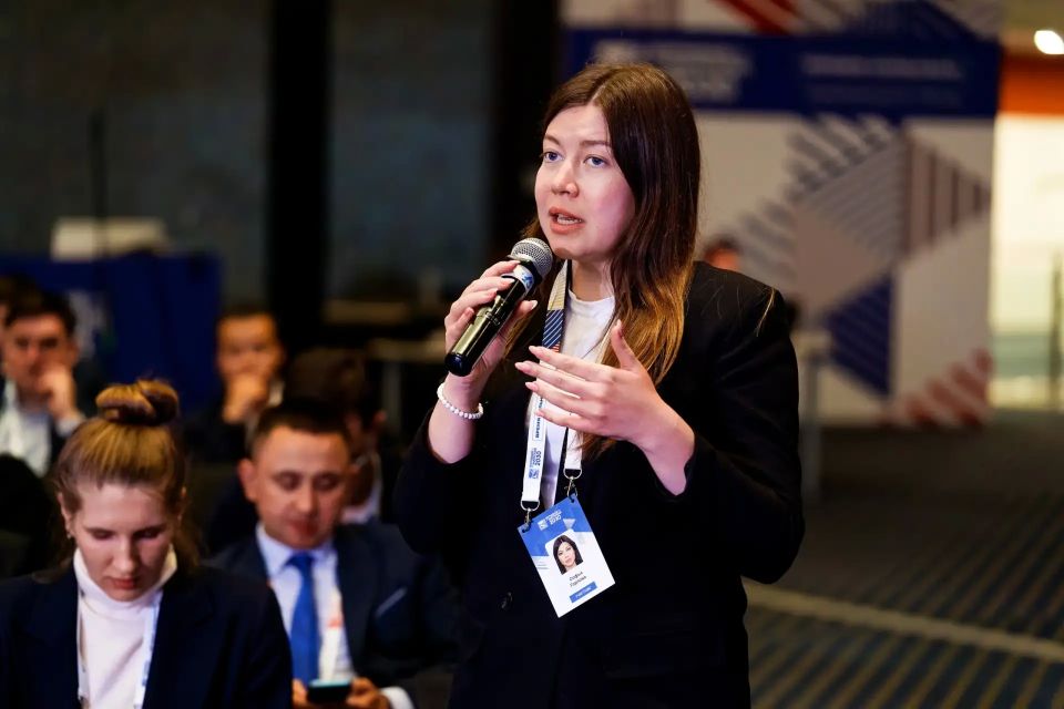 Стратегия, вызовы, перспективы: Антон Басанский поделился опытом с курсантами Стратегия, вызовы, перспективы: Антон Басанский поделился опытом с курсантами