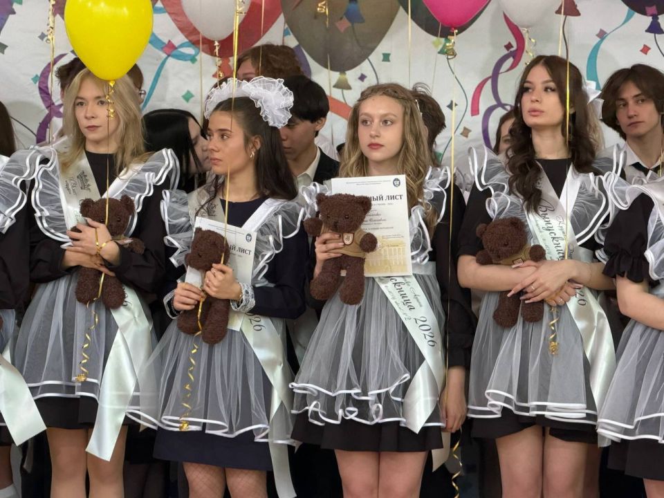 Олег Имамеев: Дорогие наши выпускники!. Сегодня — ваш день Олег Имамеев: Дорогие наши выпускники!. Сегодня — ваш день