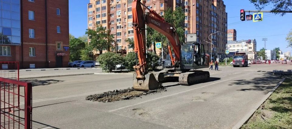 В Благовещенске ремонт на перекрестке Октябрьской и Островского идет по нацпроекту «Инфраструктура для жизни» В Благовещенске ремонт на перекрестке Октябрьской и Островского идет по нацпроекту «Инфраструктура для жизни»