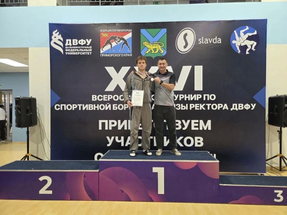 Амурские борцы — на пьедестале почёта всероссийских соревнований по спортивной борьбе Амурские борцы — на пьедестале почёта всероссийских соревнований по спортивной борьбе