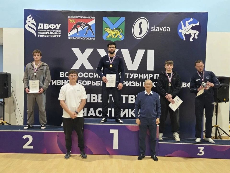 Амурские борцы — на пьедестале почёта всероссийских соревнований по спортивной борьбе Амурские борцы — на пьедестале почёта всероссийских соревнований по спортивной борьбе