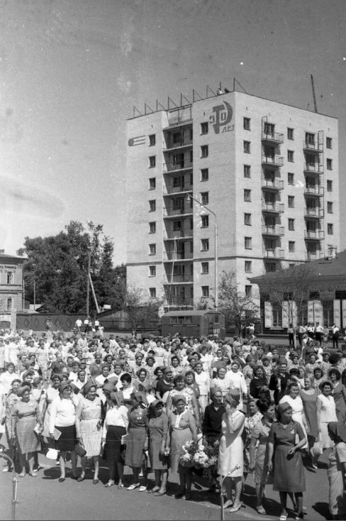 А вы знаете этих людей? Помогите сохранить историю Благовещенска! А вы знаете этих людей? Помогите сохранить историю Благовещенска!