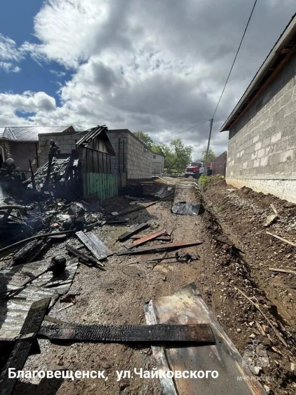#СобытияМЧС28. В Амурской области за прошедшие сутки Потушено 13 пожаров (в том числе 3 горения сухой растительности), на 8 из них привлекались силы и средства МЧС России: в селе Первомайском Тындинского МО на ул. Школьной... #СобытияМЧС28. В Амурской области за прошедшие сутки Потушено 13 пожаров (в том числе 3 горения сухой растительности), на 8 из них привлекались силы и средства МЧС России: в селе Первомайском Тындинского МО на ул. Школьной...