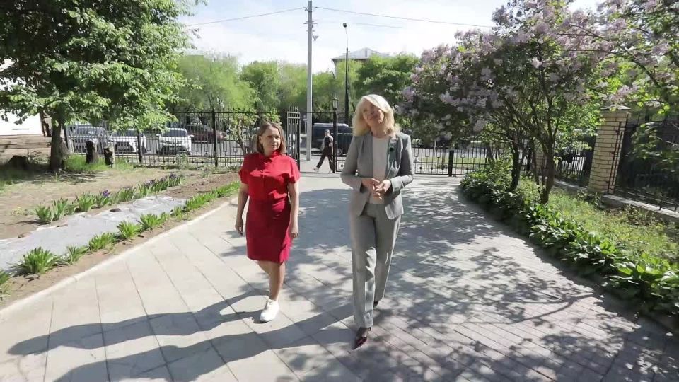 Коренная амурчанка Татьяна Бедёрина вот уже 38 лет возглавляет Центральную детскую школу искусств имени Марии Кнауф-Каминской и помогает развиваться почти 20-ти творческим коллективам учреждения