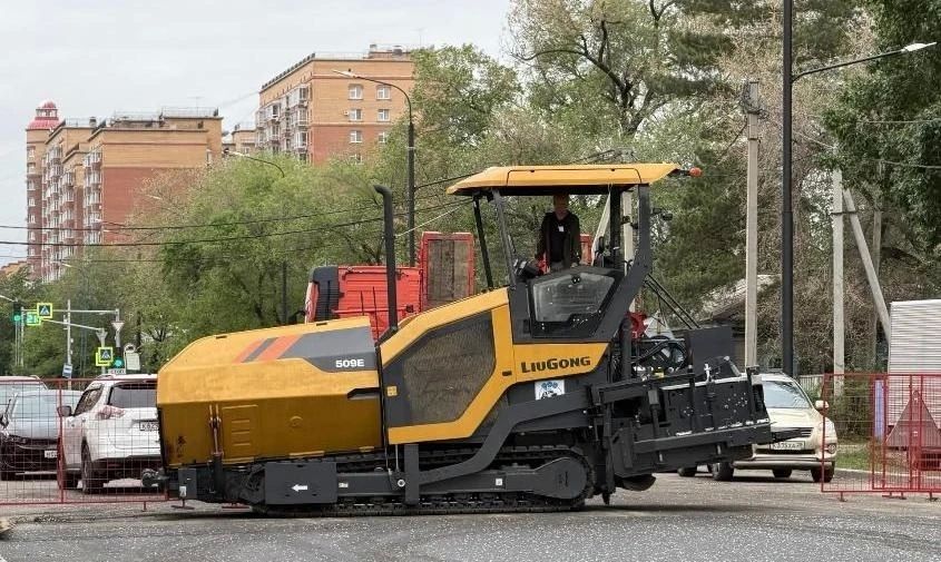 Перекресток улиц Октябрьской и Островского в Благовещенске открыли для проезда, но не полностью