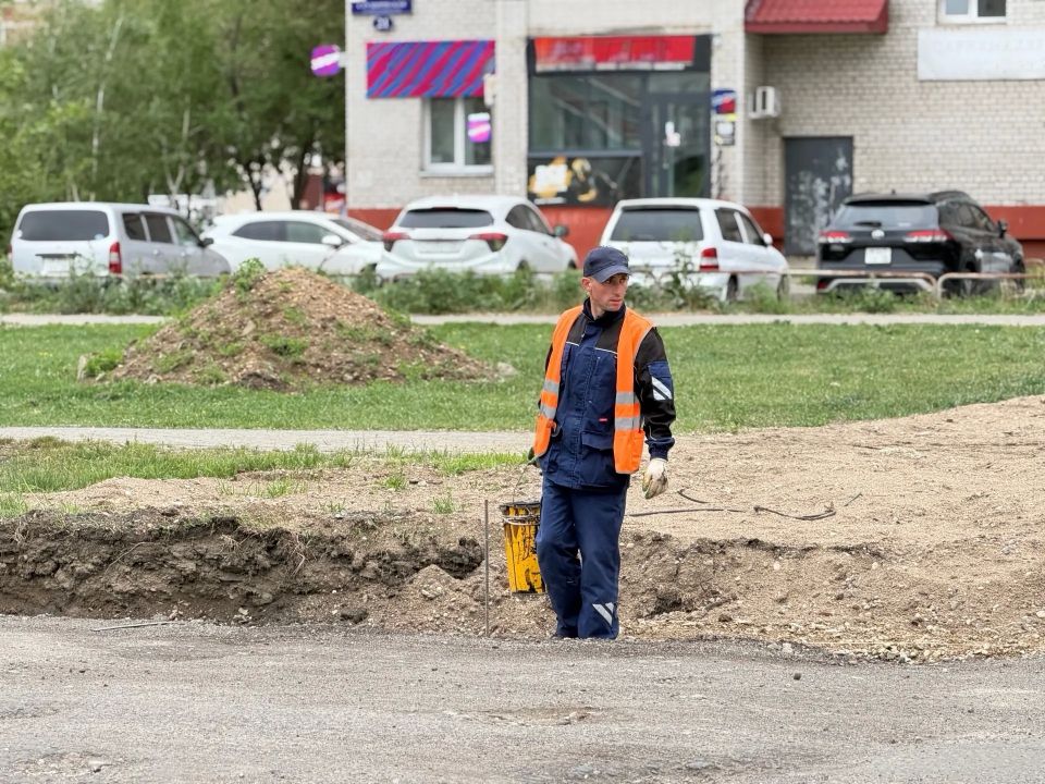 Как и обещал на прошлой неделе — сегодня открыли для проезда перекресток Октябрьская – Островского Как и обещал на прошлой неделе — сегодня открыли для проезда перекресток Октябрьская – Островского