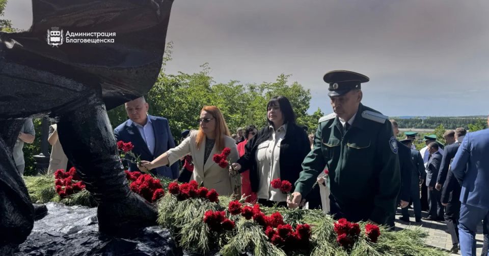 Благовещенцы почтили память основателей города Благовещенцы почтили память основателей города