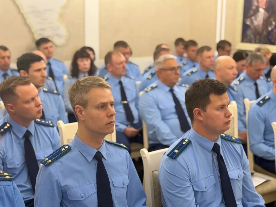 «Нарушения миграционного законодательства должны восприниматься прокурорами особенно остро и непримиримо»: в прокуратуре Амурской области состоялось заседание коллегии по вопросу исполнения законодательства в сфере миграции «Нарушения миграционного законодательства должны восприниматься прокурорами особенно остро и непримиримо»: в прокуратуре Амурской области состоялось заседание коллегии по вопросу исполнения законодательства в сфере миграции