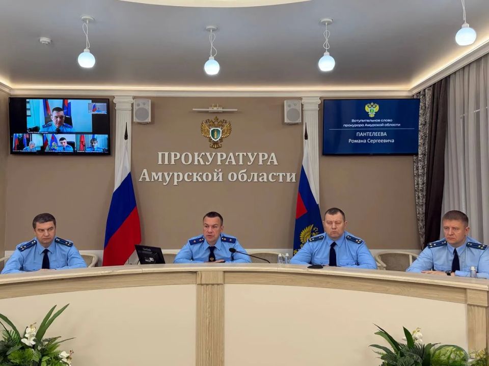 «Нарушения миграционного законодательства должны восприниматься прокурорами особенно остро и непримиримо»: в прокуратуре Амурской области состоялось заседание коллегии по вопросу исполнения законодательства в сфере миграции «Нарушения миграционного законодательства должны восприниматься прокурорами особенно остро и непримиримо»: в прокуратуре Амурской области состоялось заседание коллегии по вопросу исполнения законодательства в сфере миграции