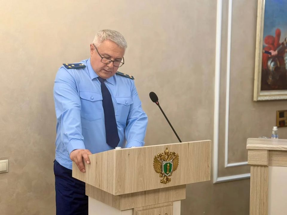 «Нарушения миграционного законодательства должны восприниматься прокурорами особенно остро и непримиримо»: в прокуратуре Амурской области состоялось заседание коллегии по вопросу исполнения законодательства в сфере миграции «Нарушения миграционного законодательства должны восприниматься прокурорами особенно остро и непримиримо»: в прокуратуре Амурской области состоялось заседание коллегии по вопросу исполнения законодательства в сфере миграции