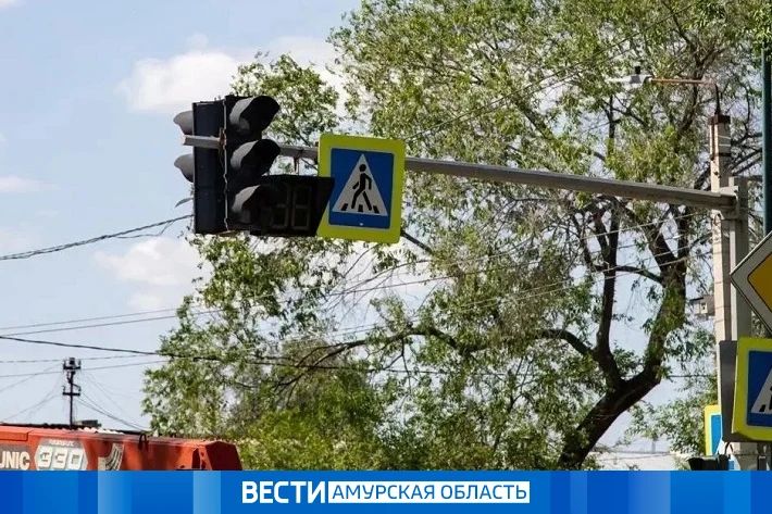 Больше десятка светофоров обновили в областной столице с начала года