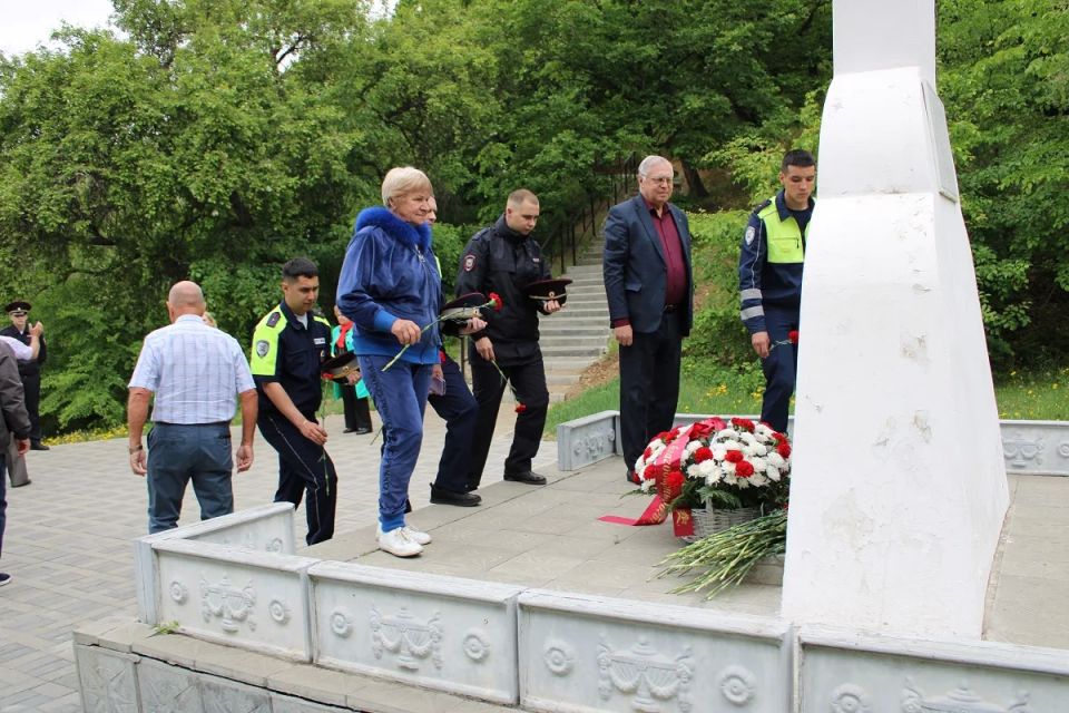 Амурские ветераны ОВД провели акцию, приуроченную к 170-летию города Благовещенска Амурские ветераны ОВД провели акцию, приуроченную к 170-летию города Благовещенска
