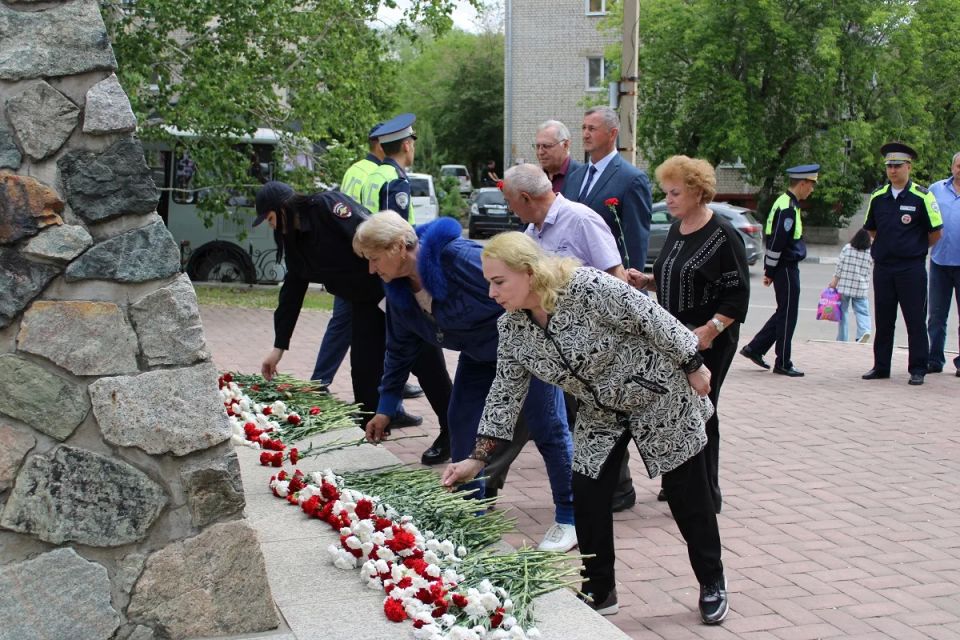 Амурские ветераны ОВД провели акцию, приуроченную к 170-летию города Благовещенска Амурские ветераны ОВД провели акцию, приуроченную к 170-летию города Благовещенска