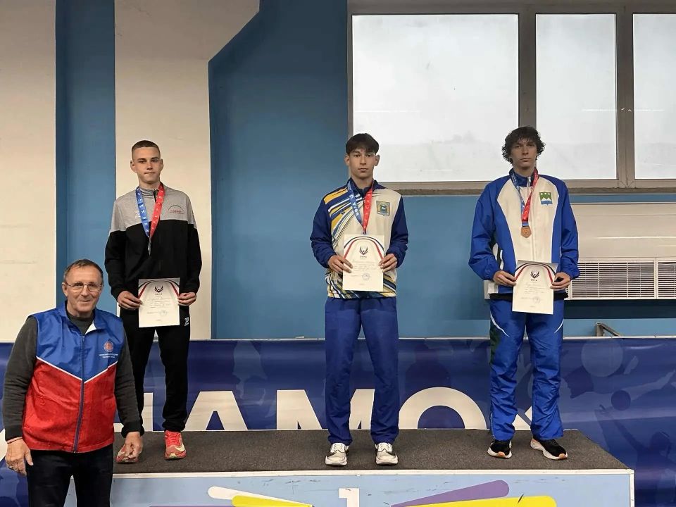 Россыпь медалей разного достоинства завоевали амурские спортсмены на чемпионате и первенстве ДФО по лёгкой атлетике Россыпь медалей разного достоинства завоевали амурские спортсмены на чемпионате и первенстве ДФО по лёгкой атлетике