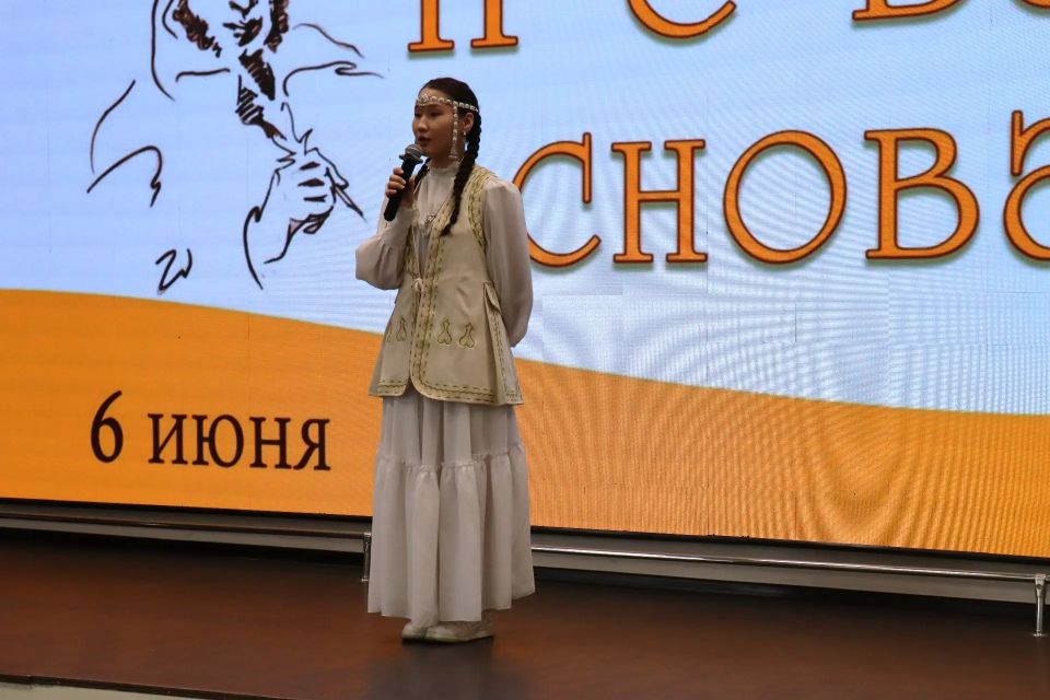 В БИБЛИОТЕКЕ ПРОШЁЛ ПУШКИНСКИЙ ПРАЗДНИК В БИБЛИОТЕКЕ ПРОШЁЛ ПУШКИНСКИЙ ПРАЗДНИК
