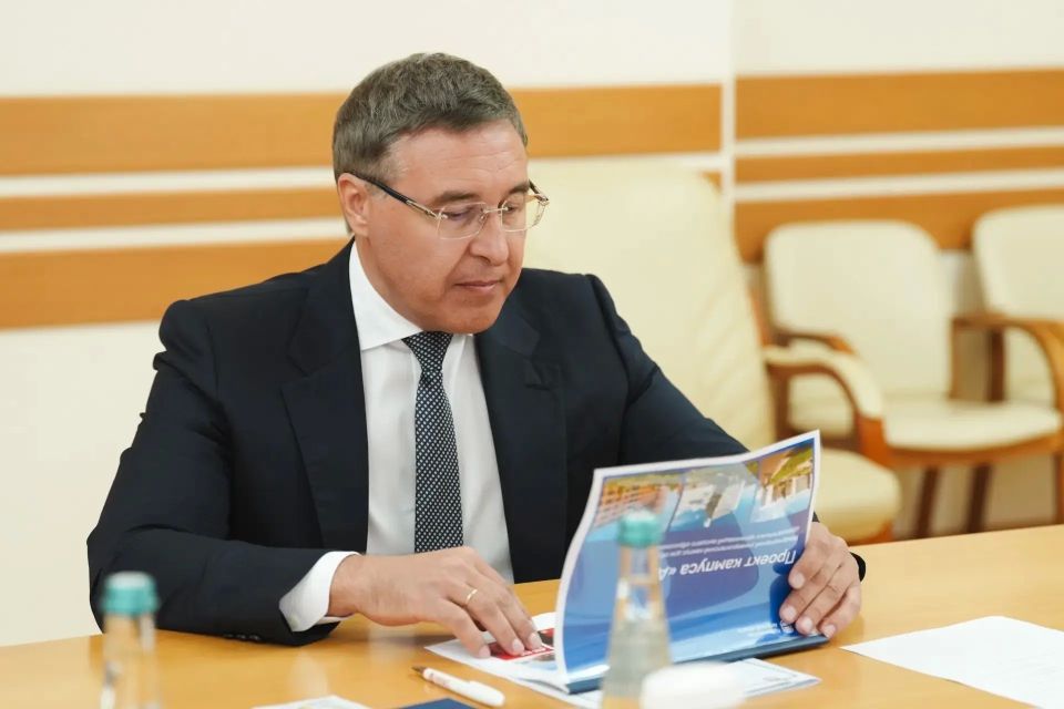 Валерий Фальков и Василий Орлов обсудили строительство кампуса «Амур» и ремонт общежитий Валерий Фальков и Василий Орлов обсудили строительство кампуса «Амур» и ремонт общежитий
