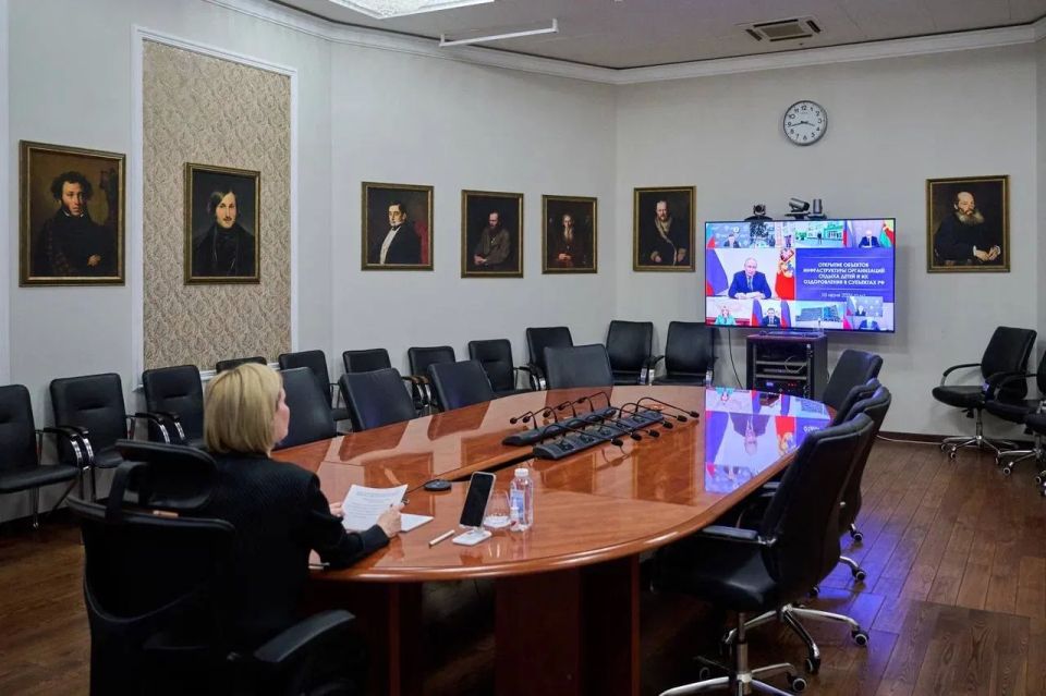 Ольга Любимова: Доложила Президенту России о работе филиалов ведущих творческих вузов и крупных культурных учреждений на Дальнем Востоке в рамках заседания Правительства России Ольга Любимова: Доложила Президенту России о работе филиалов ведущих творческих вузов и крупных культурных учреждений на Дальнем Востоке в рамках заседания Правительства России