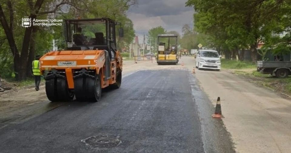В Благовещенске продолжаются дорожные работы В Благовещенске продолжаются дорожные работы