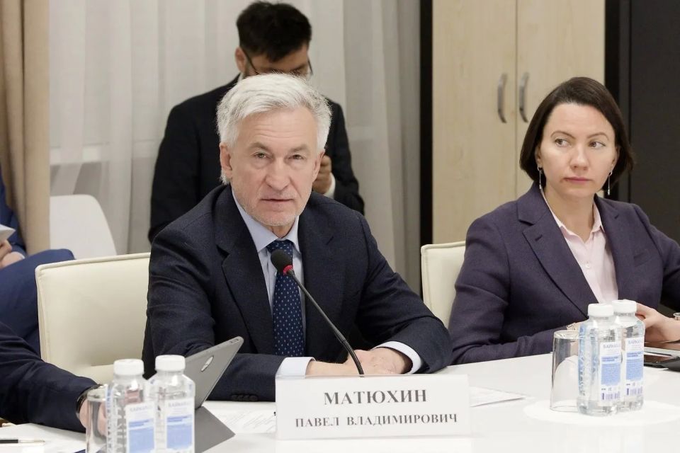 Заместитель председателя правительства Амурской области Павел Матюхин принял участие в еженедельном оперативном совещании Заместитель председателя правительства Амурской области Павел Матюхин принял участие в еженедельном оперативном совещании