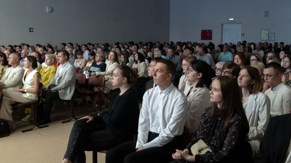 Валентина Калита поздравила медицинских работников с профессиональным праздником Валентина Калита поздравила медицинских работников с профессиональным праздником