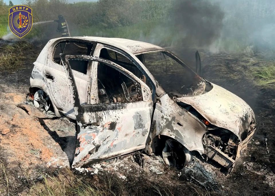В Ивановском округе автомобиль сгорел после того, как съехал в кювет В Ивановском округе автомобиль сгорел после того, как съехал в кювет
