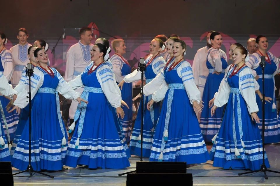 Громче, Амур!. Амурский народный хор едет покорять Владивосток! 10 коллективов Громче, Амур!. Амурский народный хор едет покорять Владивосток! 10 коллективов