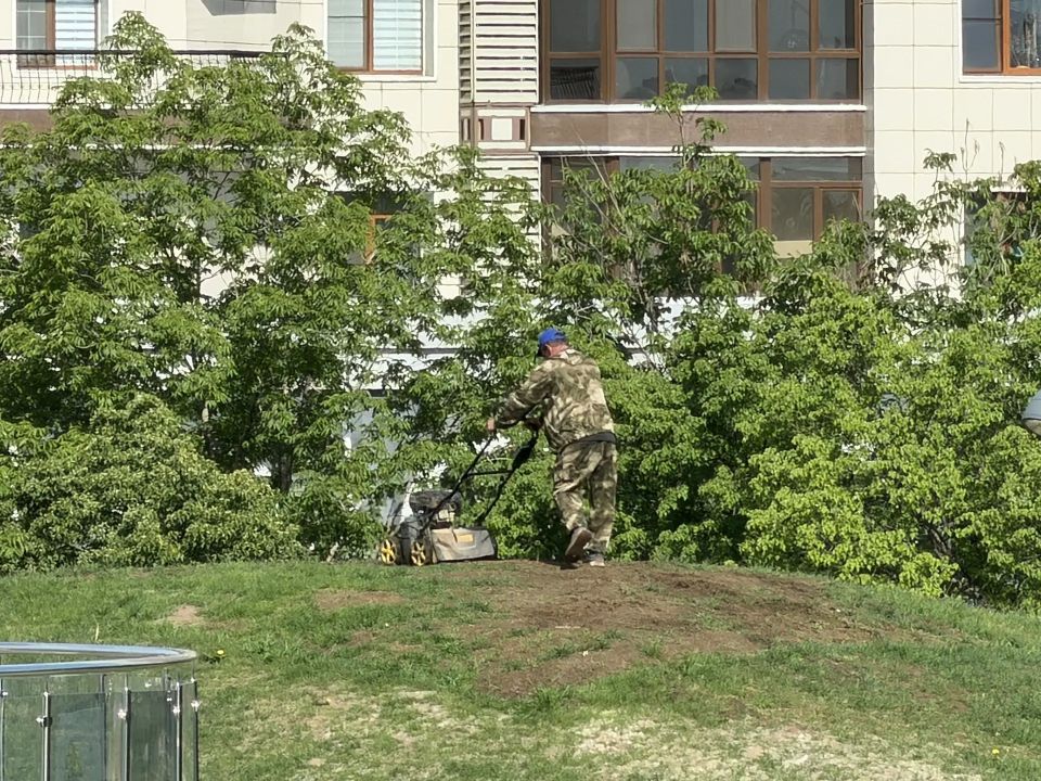 На днях проходил мимо Дома российско-китайской дружбы — место знаковое, жители и гости города здесь бывают часто На днях проходил мимо Дома российско-китайской дружбы — место знаковое, жители и гости города здесь бывают часто
