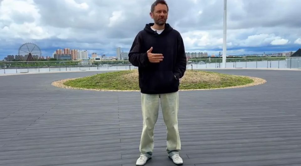 «Пока я жил в Благовещенске, также ныл»: экс-амурчанин Артем Александров посетил город спустя 9 лет и снял об этом видео «Пока я жил в Благовещенске, также ныл»: экс-амурчанин Артем Александров посетил город спустя 9 лет и снял об этом видео