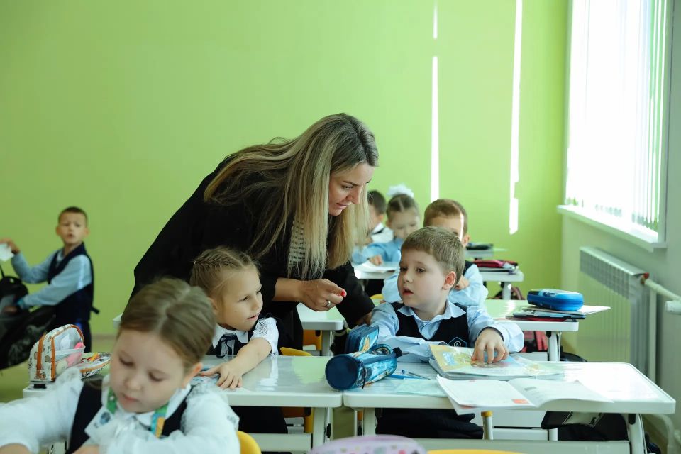 Василий Орлов: В сентябре в наши школы придут 33 молодых педагога, которые учились по целевым договорам Василий Орлов: В сентябре в наши школы придут 33 молодых педагога, которые учились по целевым договорам